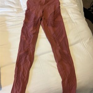 Alo leggings soft terracotta color with mesh cutouts XS